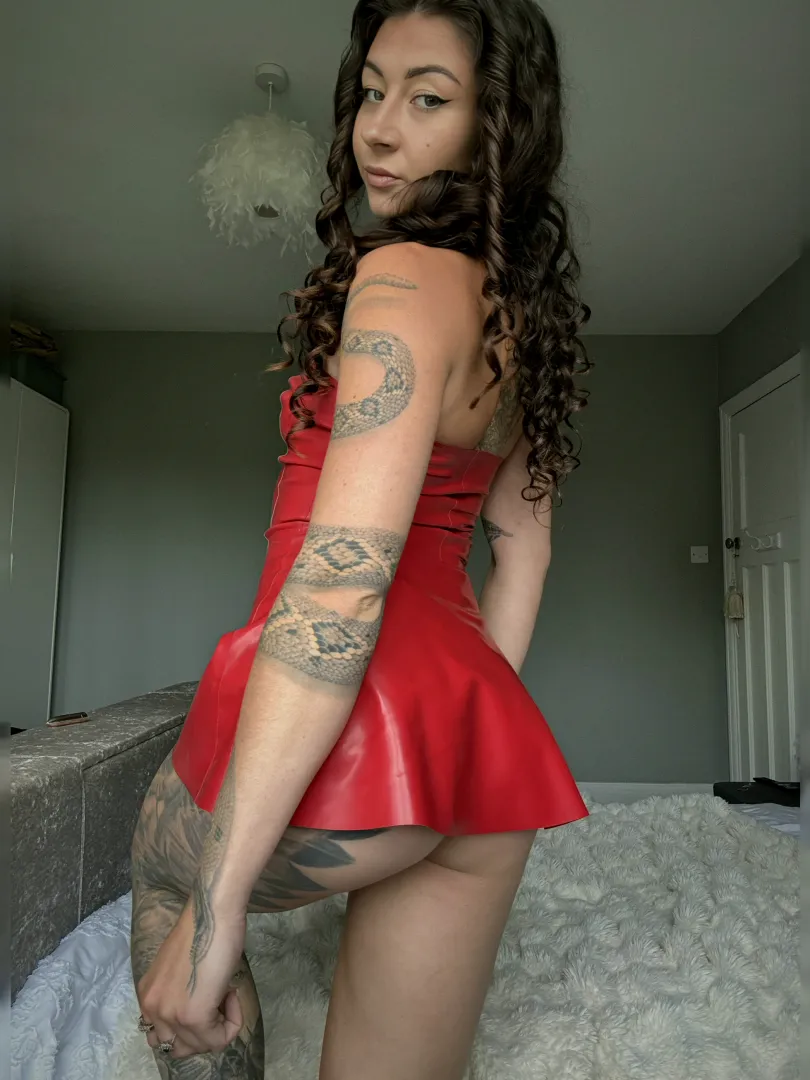 come tease these curves with me tonight posted by OriannaSable