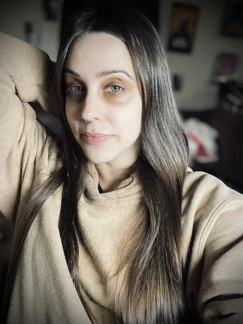 Come worship me posted by GoddessOlive_