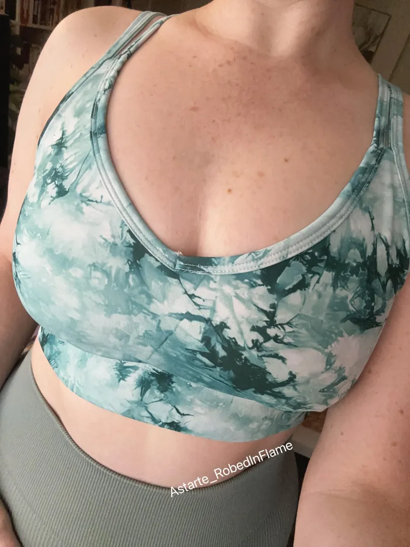 Comfort  Cute posted by Astarte_RobedInFlame