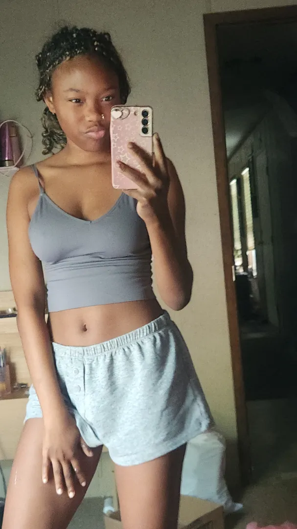 Comfy fit showing off the belly posted by Tay8890