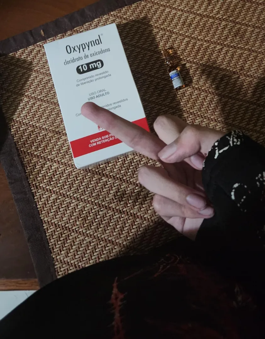 Comi uma oxycodona e não consigo sentir a minha cara. posted by DeerOk4817