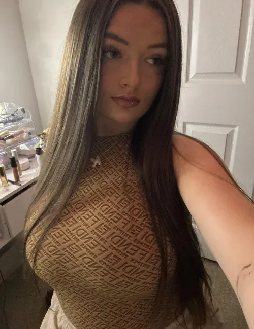 Comment and upvote for a surprise in your dm  by urgoddesskatx