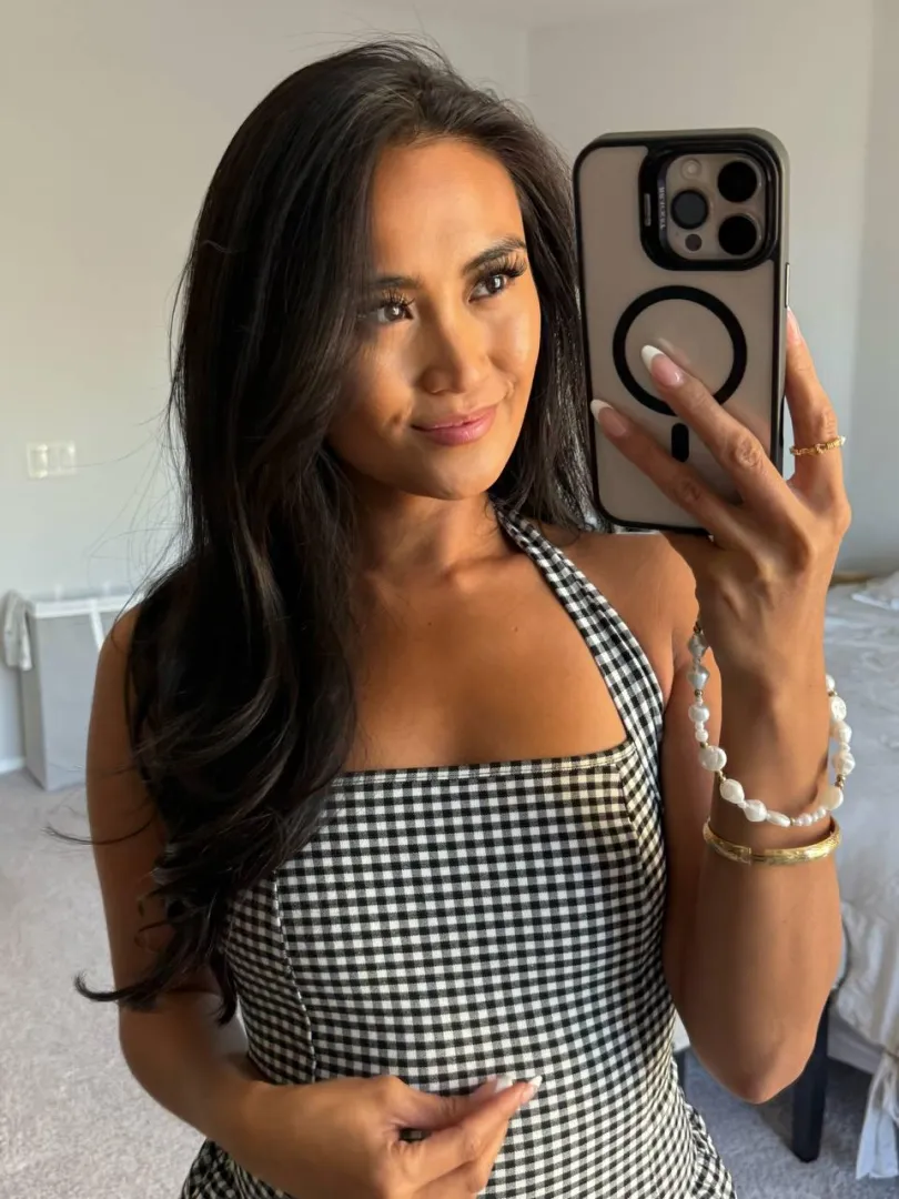 Confidence doesn’t chase ✨ posted by sunshineonlyxo