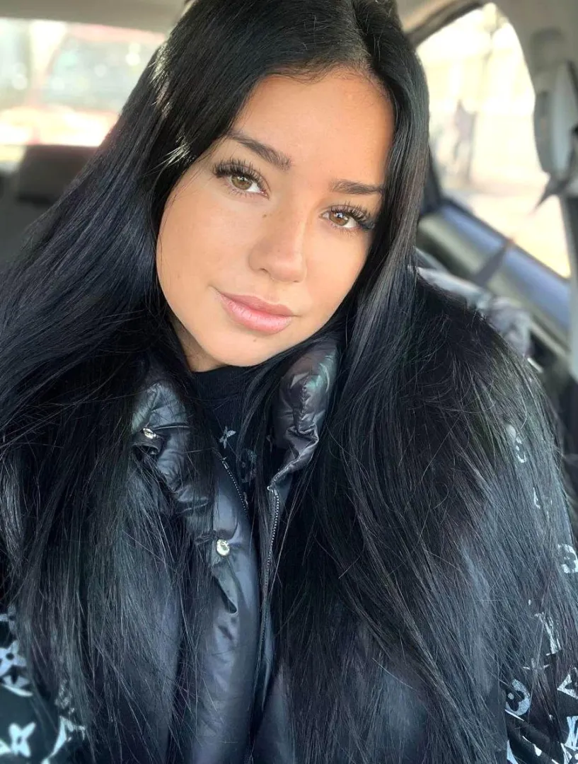 confidence looks good here posted by SereneSorceressx