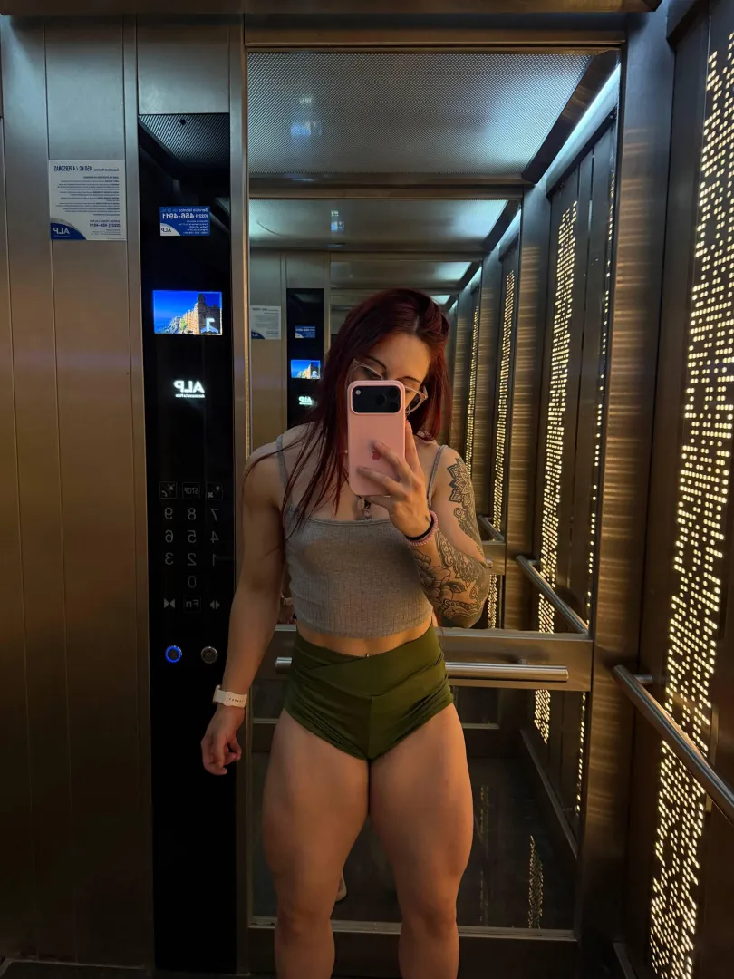 Confidence looks good on me posted by chezypretty