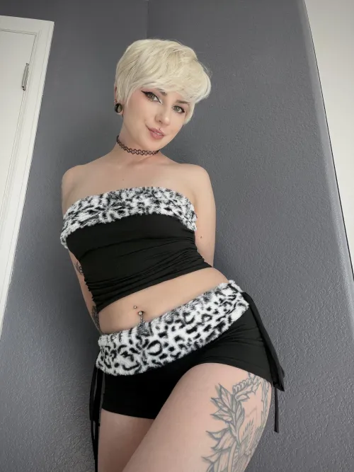 congrats on making it to Friday! :D by reeyue