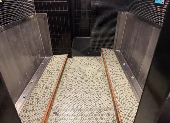 Corner hotel Richmond - Victoria by [deleted]