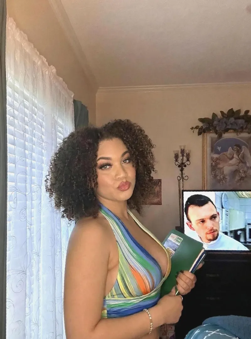 Could be more mild, but I’m very much bi [Return Our 3P Tools/Apps] posted by annabellecuddles