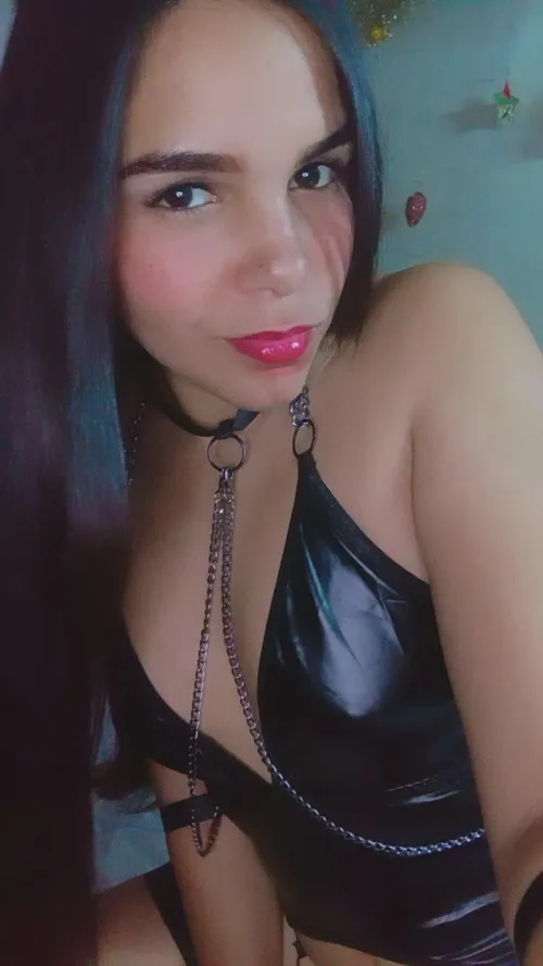 Could it be that they are there to kiss them? by isabelawau