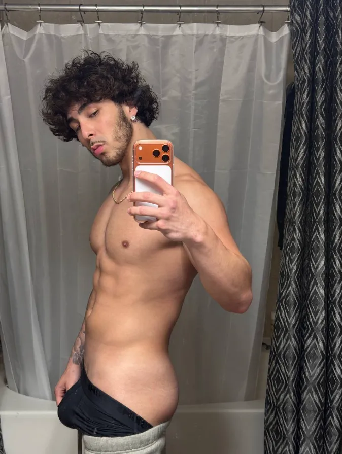 Couldn’t hide it even if I tried posted by thejordank1ng