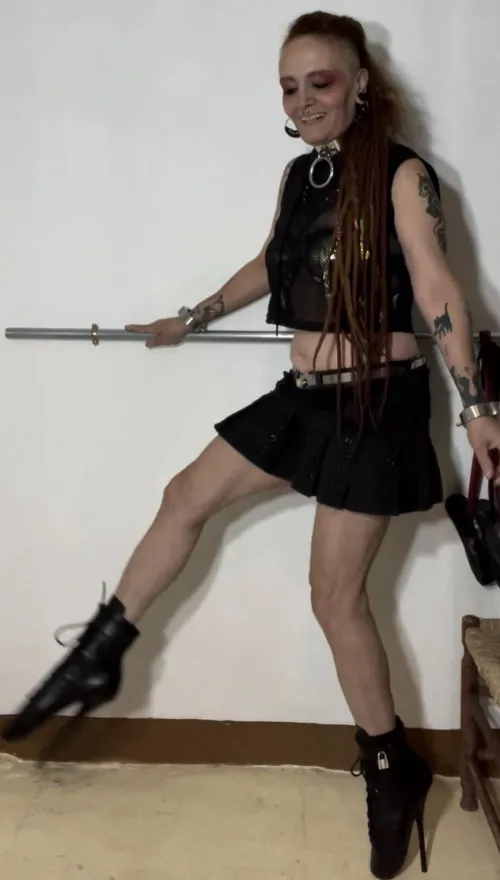 Count to 10 without blinking.Start. by MissNekotied