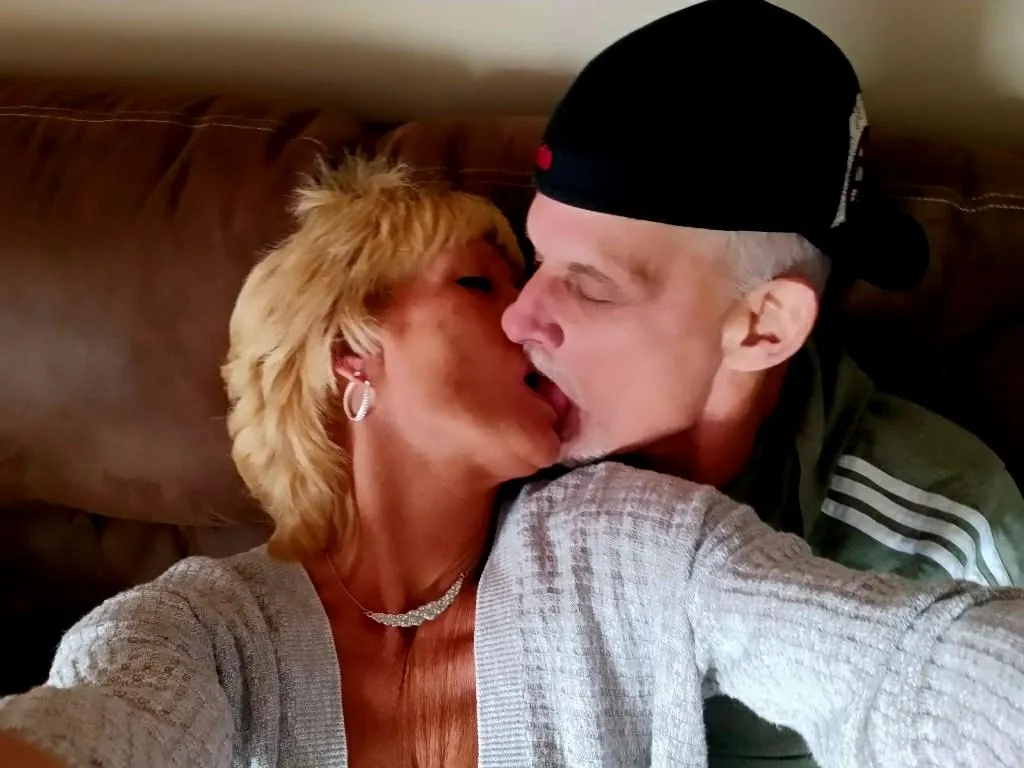 Couple looking for fun posted by High_Voltage_MF