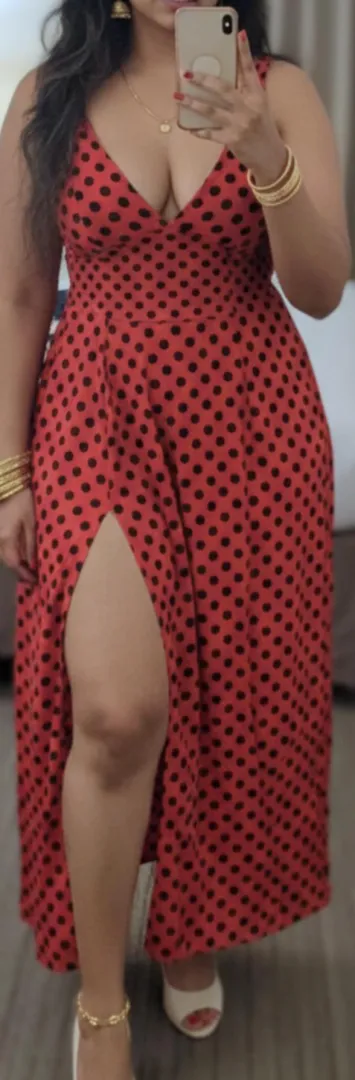 [couple][30-35][texas] wifey selfie at vacation posted by krithi_indiansissy