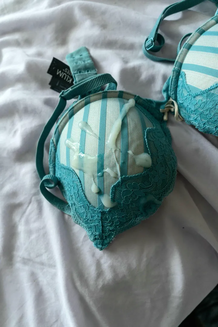 Covered her bra posted by jrjrj000