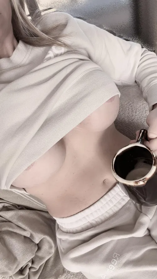 Cozy coffee Sunday mornings :) (f)  by cozylittlevixen