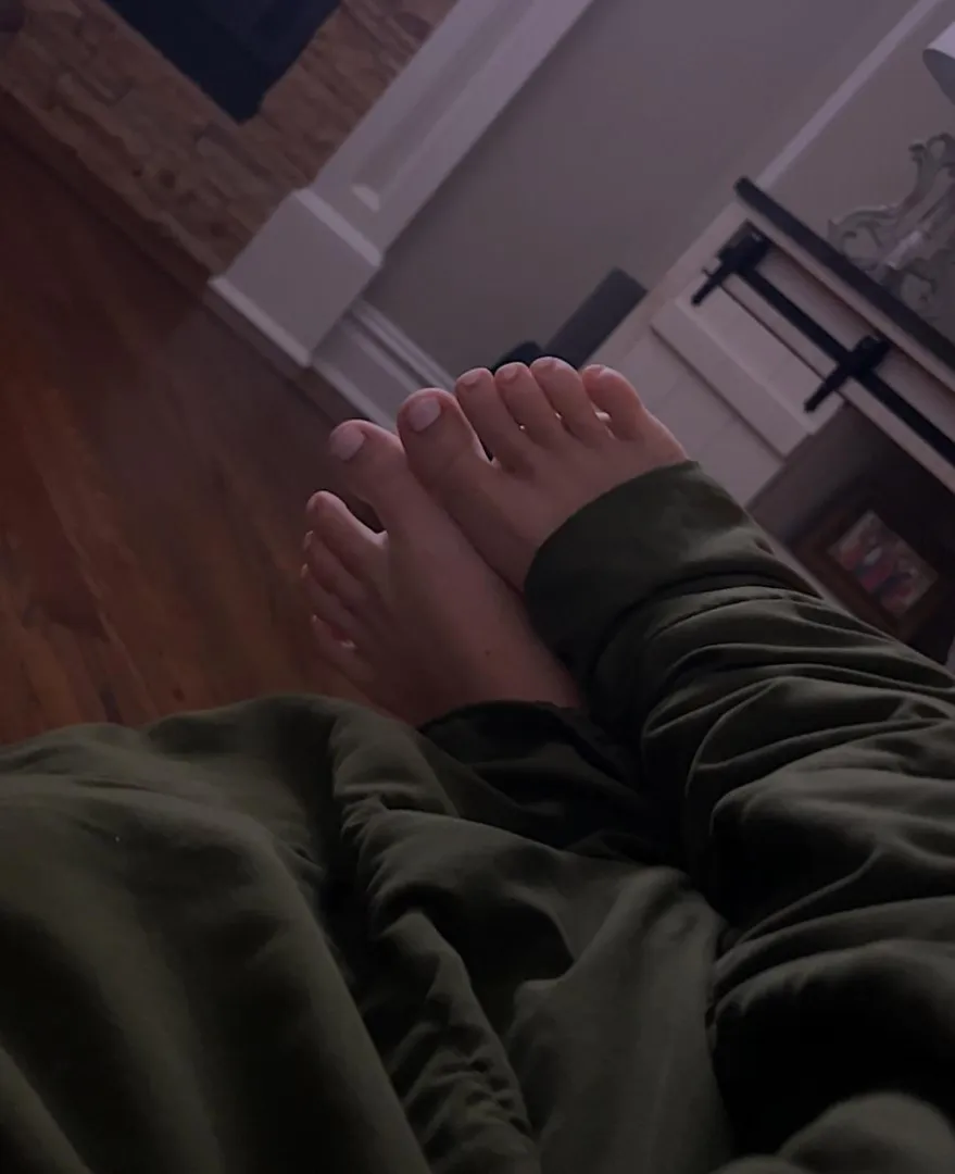 Cozy feet posted by PediPrincess2425