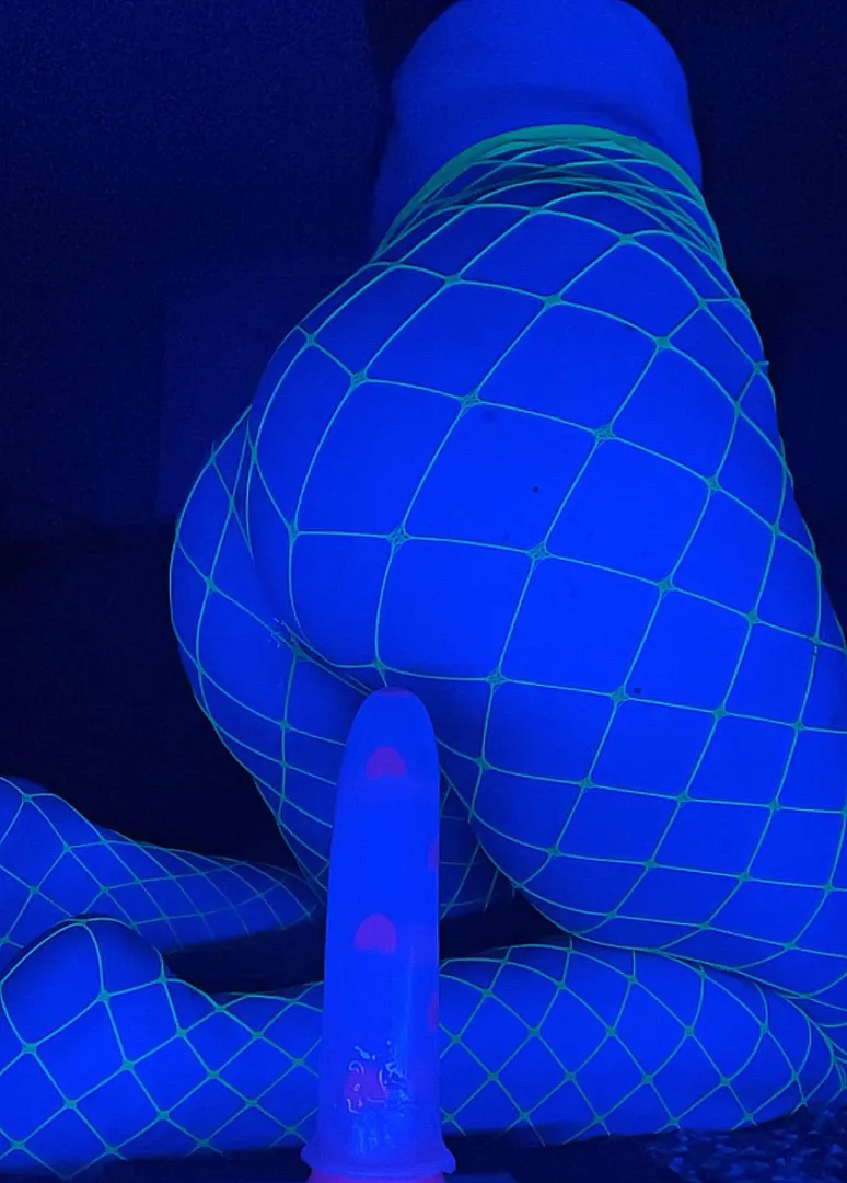 crack me like a glow stick posted by ginger__bred