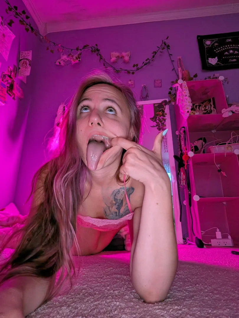 Craving abuse right now but what else is new posted by HelenaThistledown