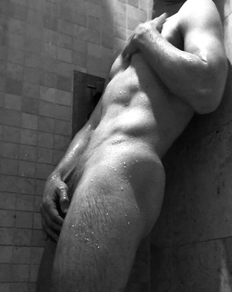 Craving her touch posted by AlwaysIrish87