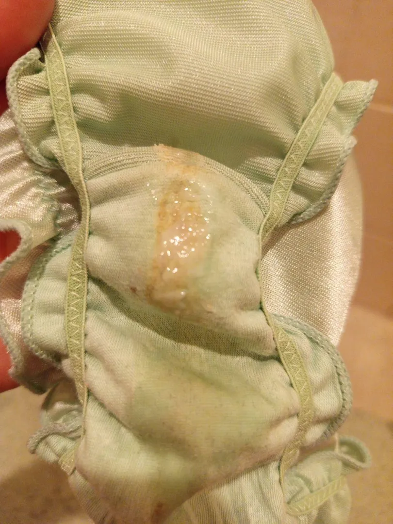 Creamy night (selling) posted by WishComprehensive666