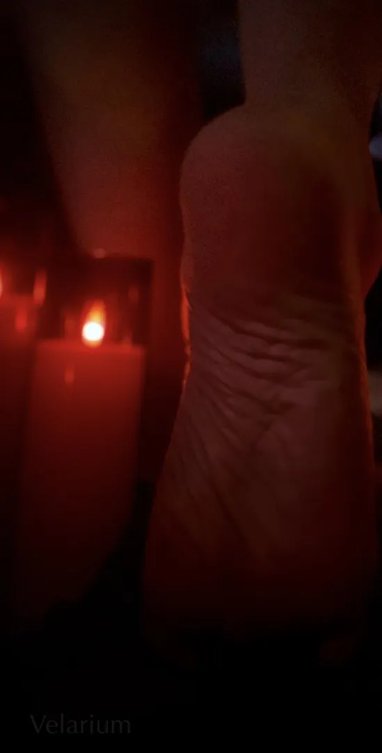 Crimson Quiet posted by Under_Velarium