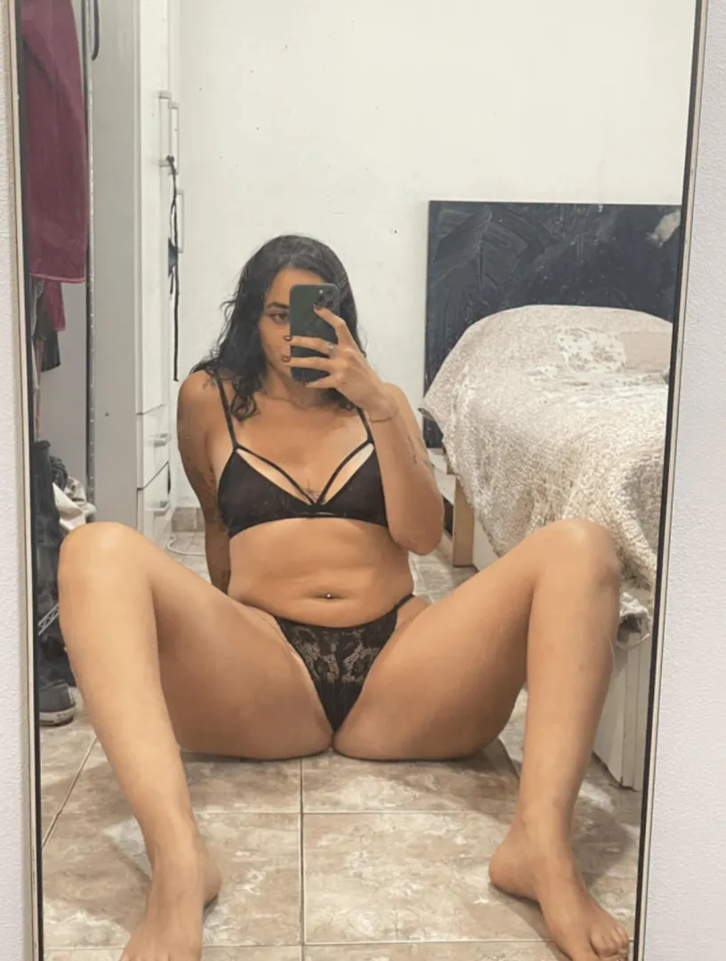 Cruising in Pueblo and I'm interested to link with a nearby Redditor and make content with posted by PeachyCharm96