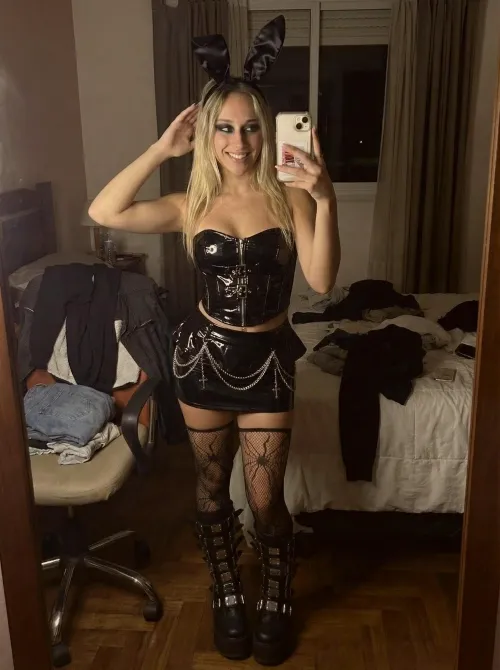 Cuddle with me? by PinkPetalDazzle