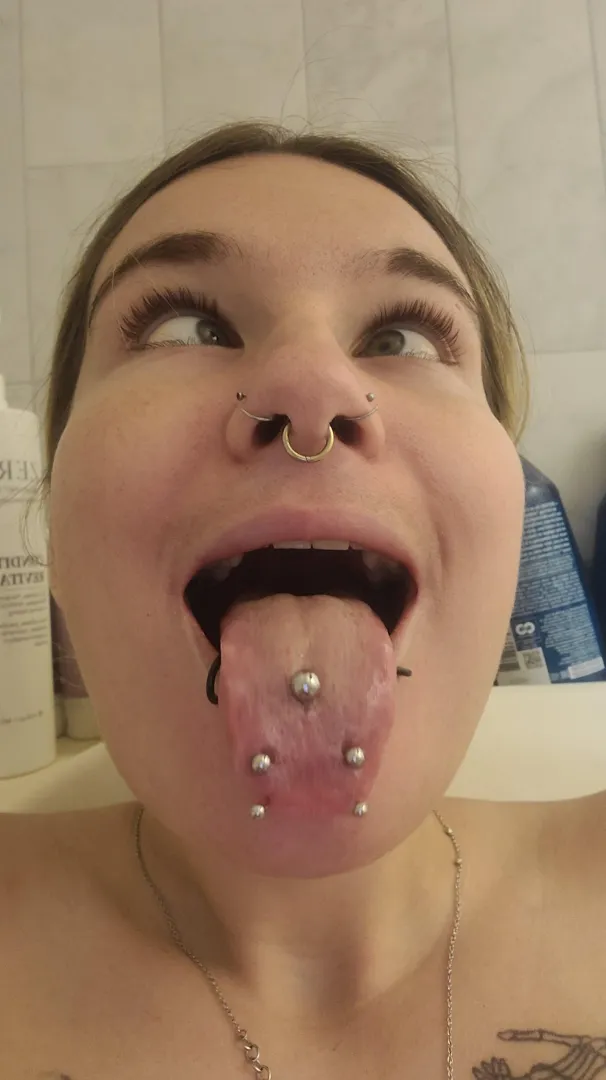 Cum all over my face posted by sinning_angel6