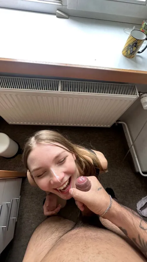 cum happy by DreamyDesiresx