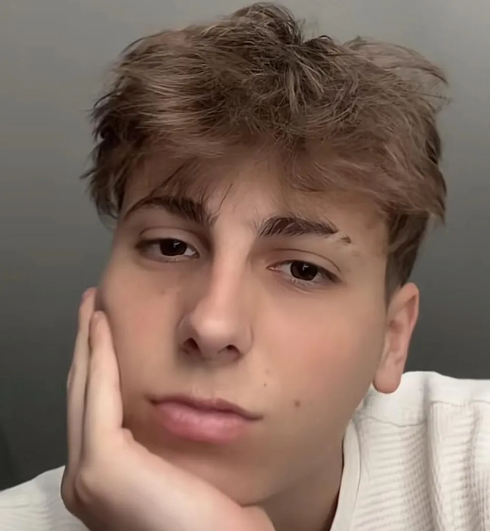 Cum on my face daddy? posted by _VDog