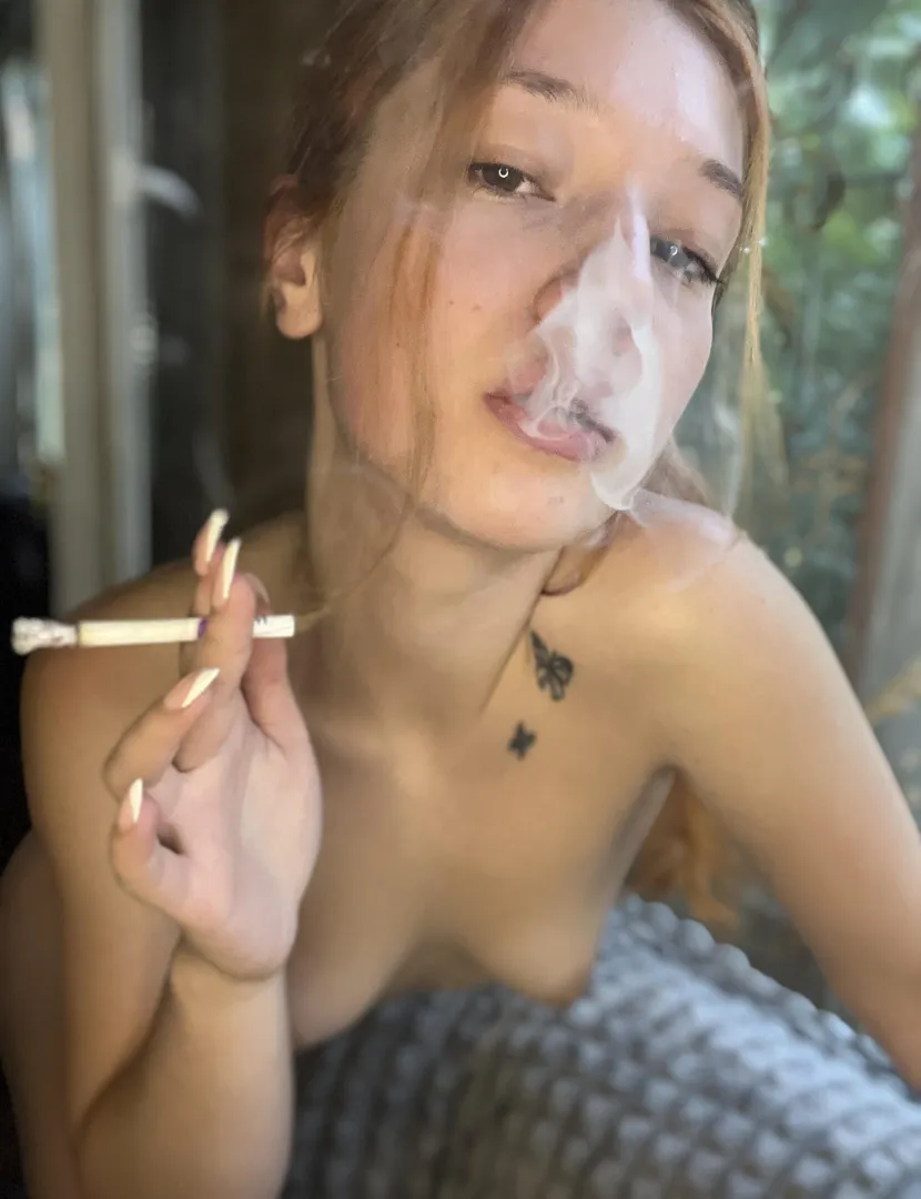 Cum on my face when i smoke posted by blossom_veill