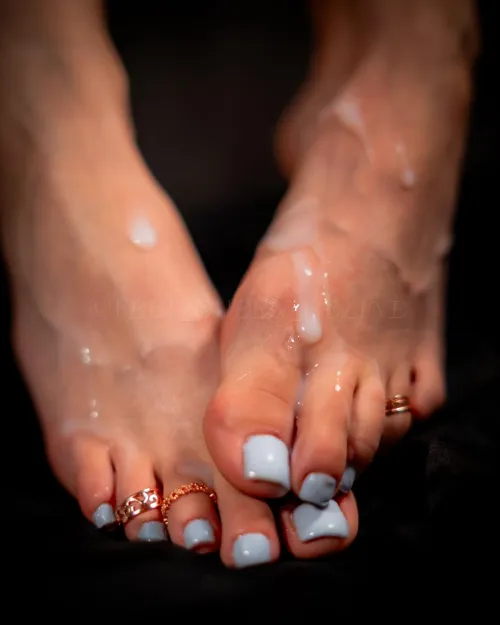 Cum on my feet honey  by FEET_QUEEN_CELINE
