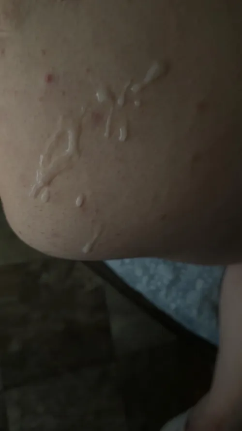 Cum on that ass by daddyjr92