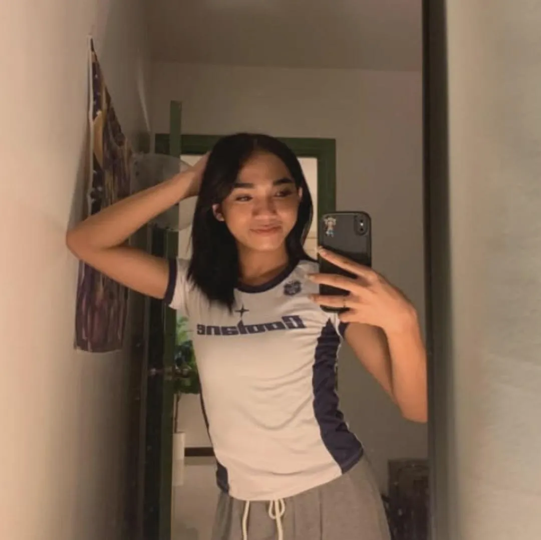 Cum over wanna posted by Ci_Ara07