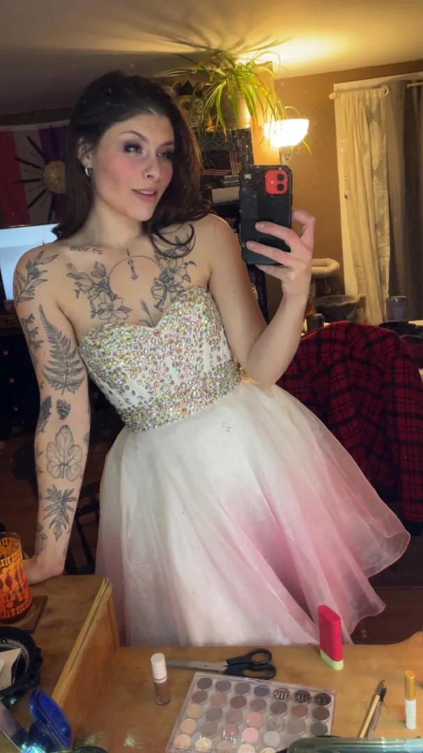 cum say hi ;) [selling] [vid chat] [sext] [customs] [GFE] posted by thiccbananasplit