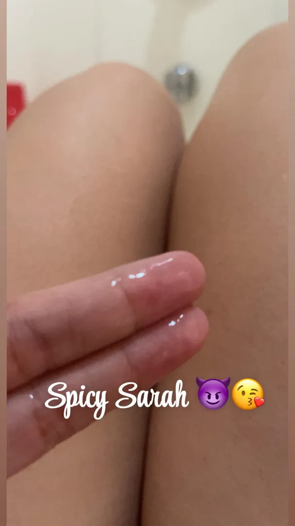 CUM see my F R E E page!  posted by spicyyysarahh