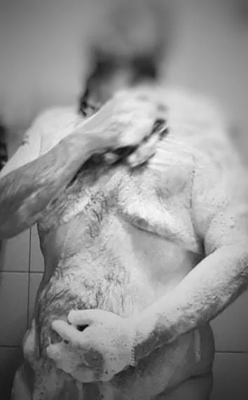 Cum shower with (M)e posted by InkandFire80
