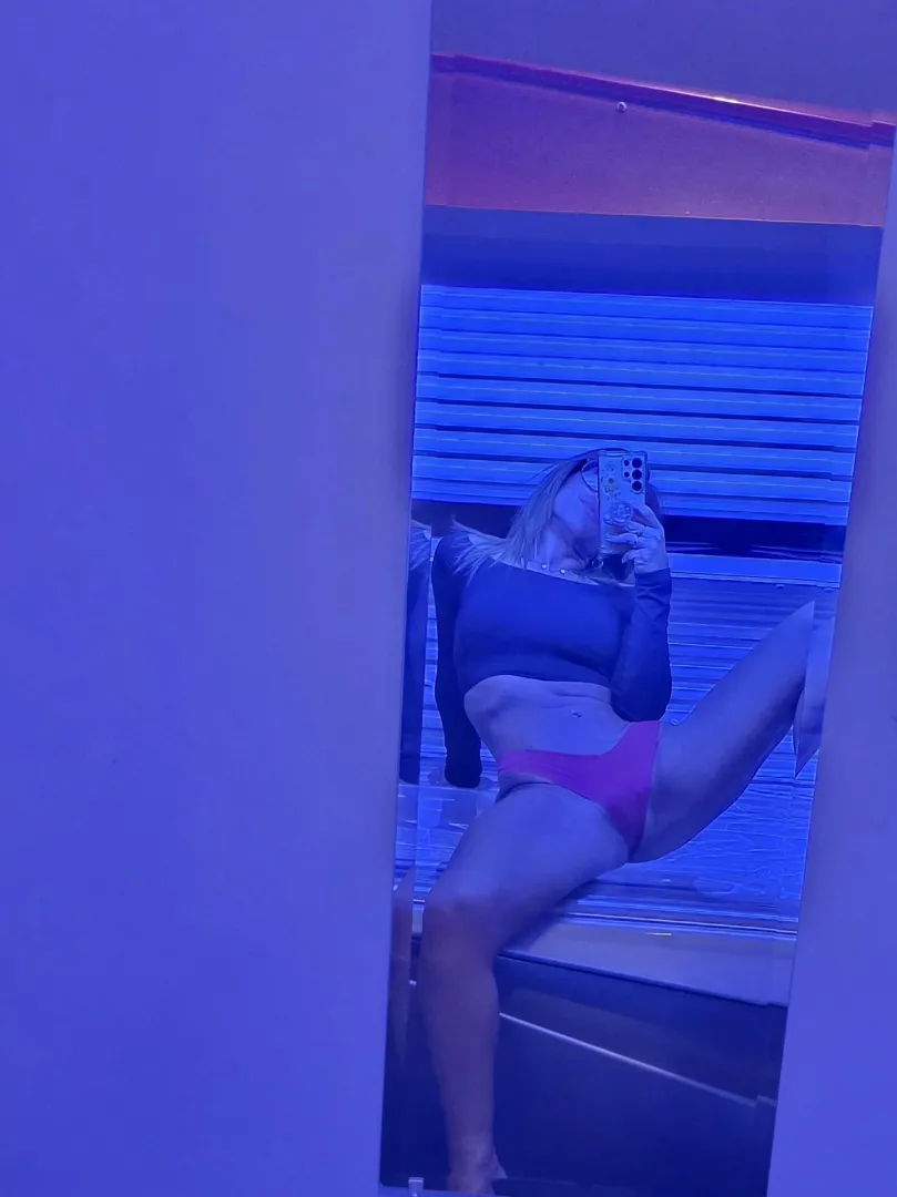 Cum undress me & lotion me up for tanning posted by ReflectiveRen