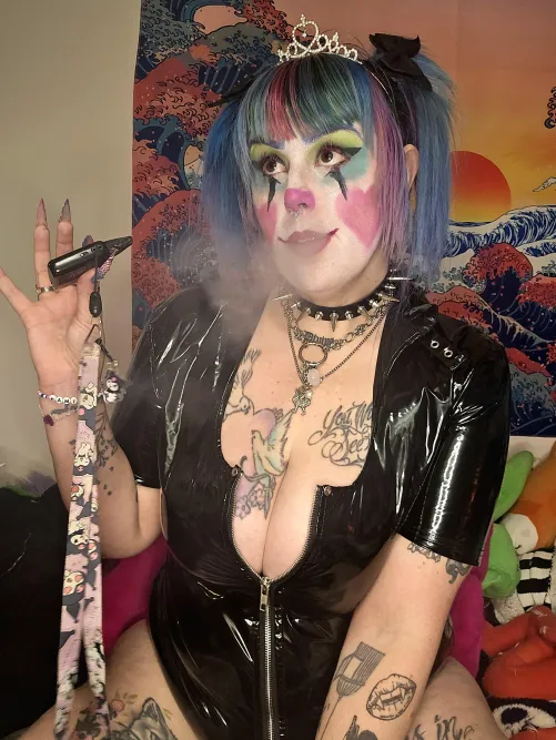 Curves like a balloon animal by pukotheclown