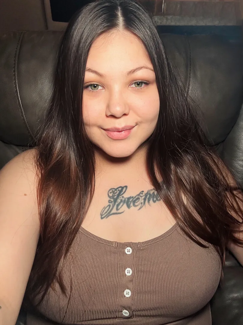 Curves winning as I shine you a smile… life’s too short not to  posted by lovelycreamchrissie