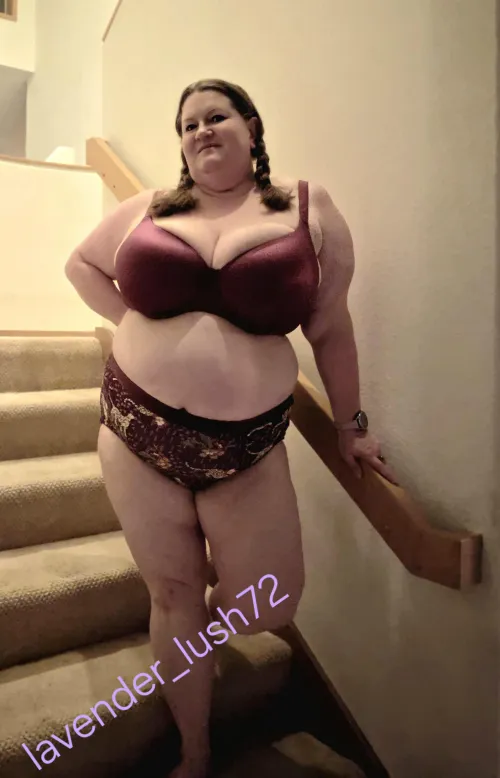 Curvy delight by Lavender_Lush72