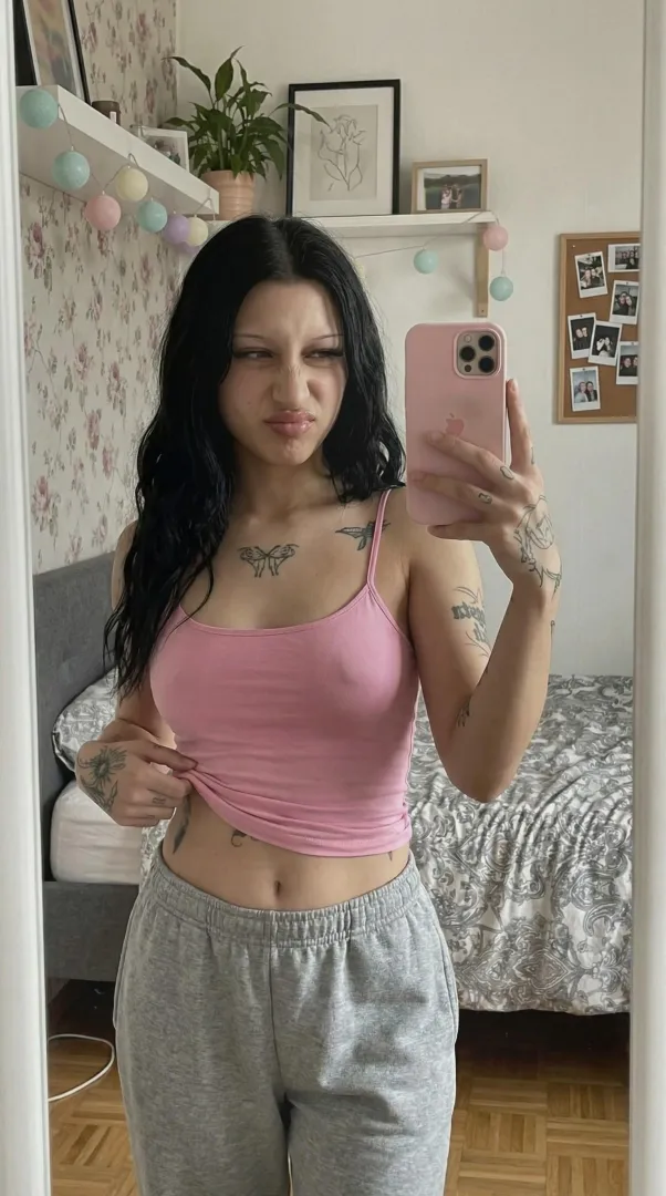 curvy girl wanna go wild posted by Hot-Map-5158