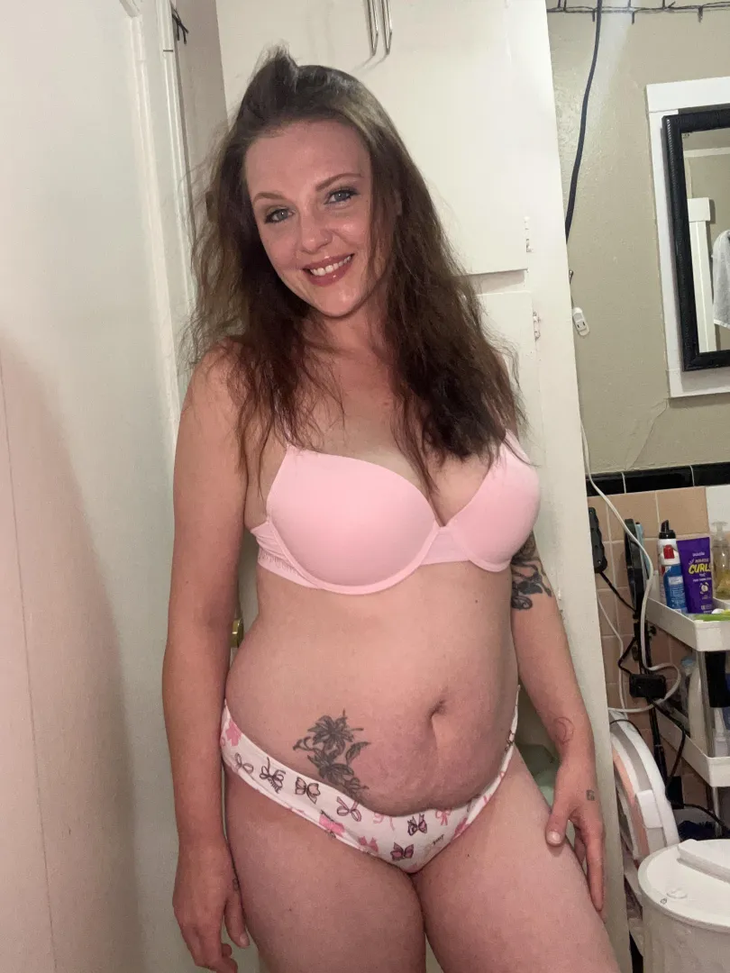 Cute cheeky panties posted by stonerleigh22