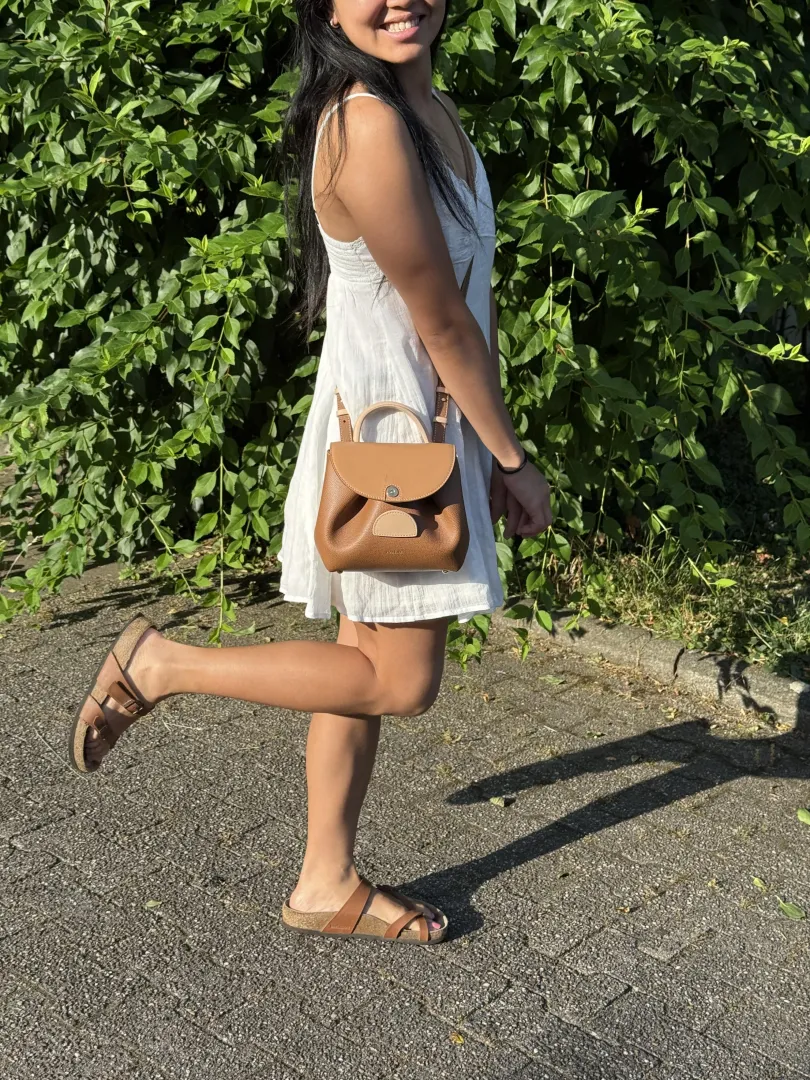 Cute girls in pretty dresses are dangerous posted by AminahVIP