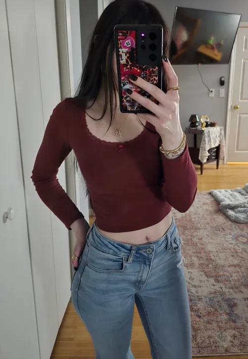 Cute lil peak by vampireprincesstinyt