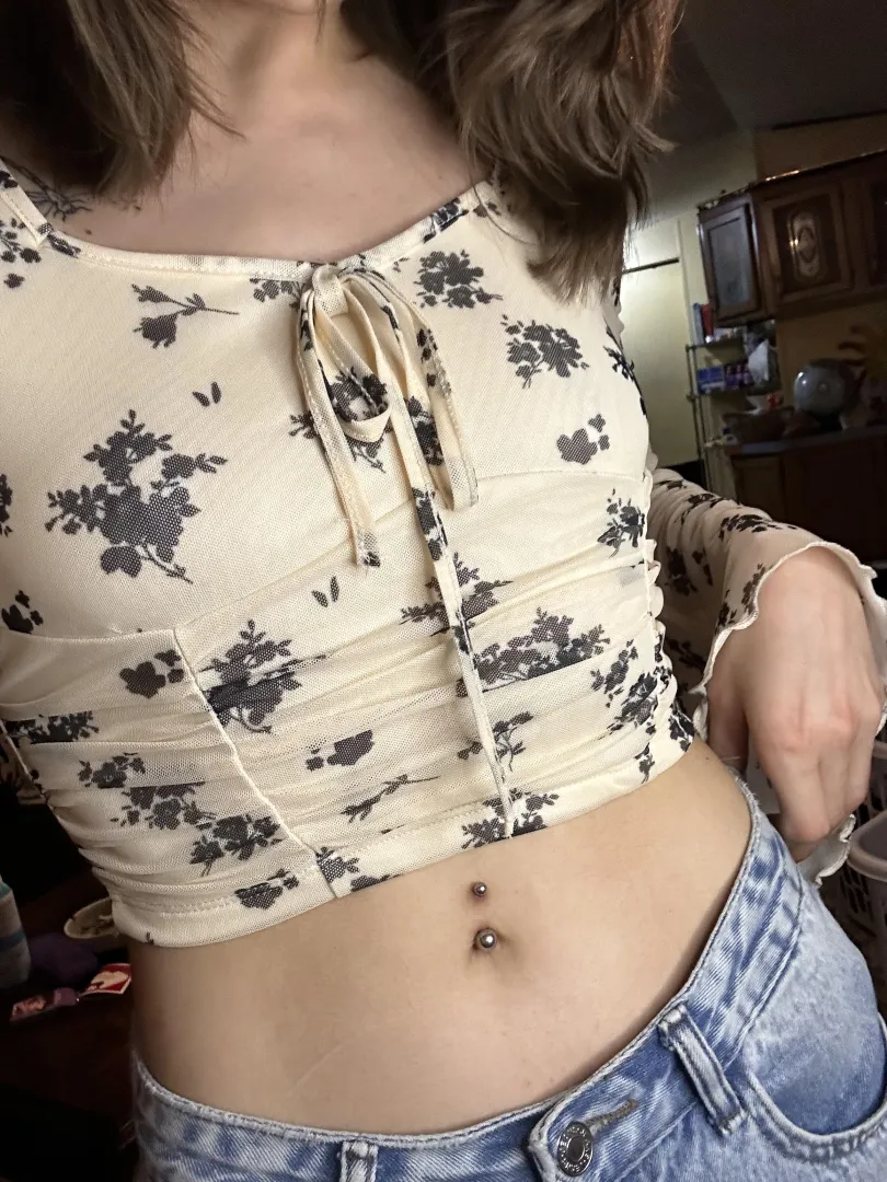 cute new sweater posted by trippietreefrog420