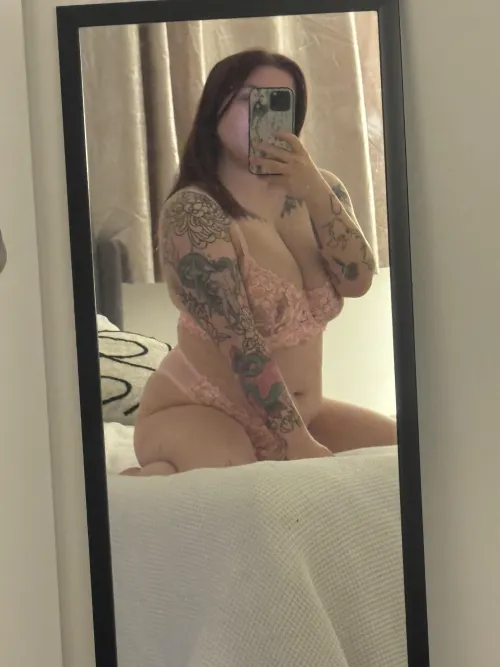 cute on my knees x by LilSophiax