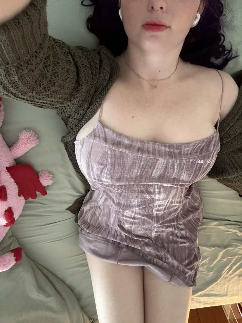 Cute pink dress and comfy green cardigan [f] posted by faekitti