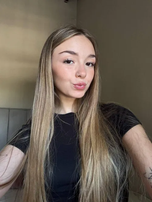 Cute selfie [F] by ArcaneLadies