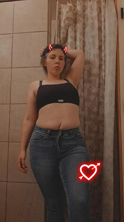 Cute tummy in jeans by jayyvee066